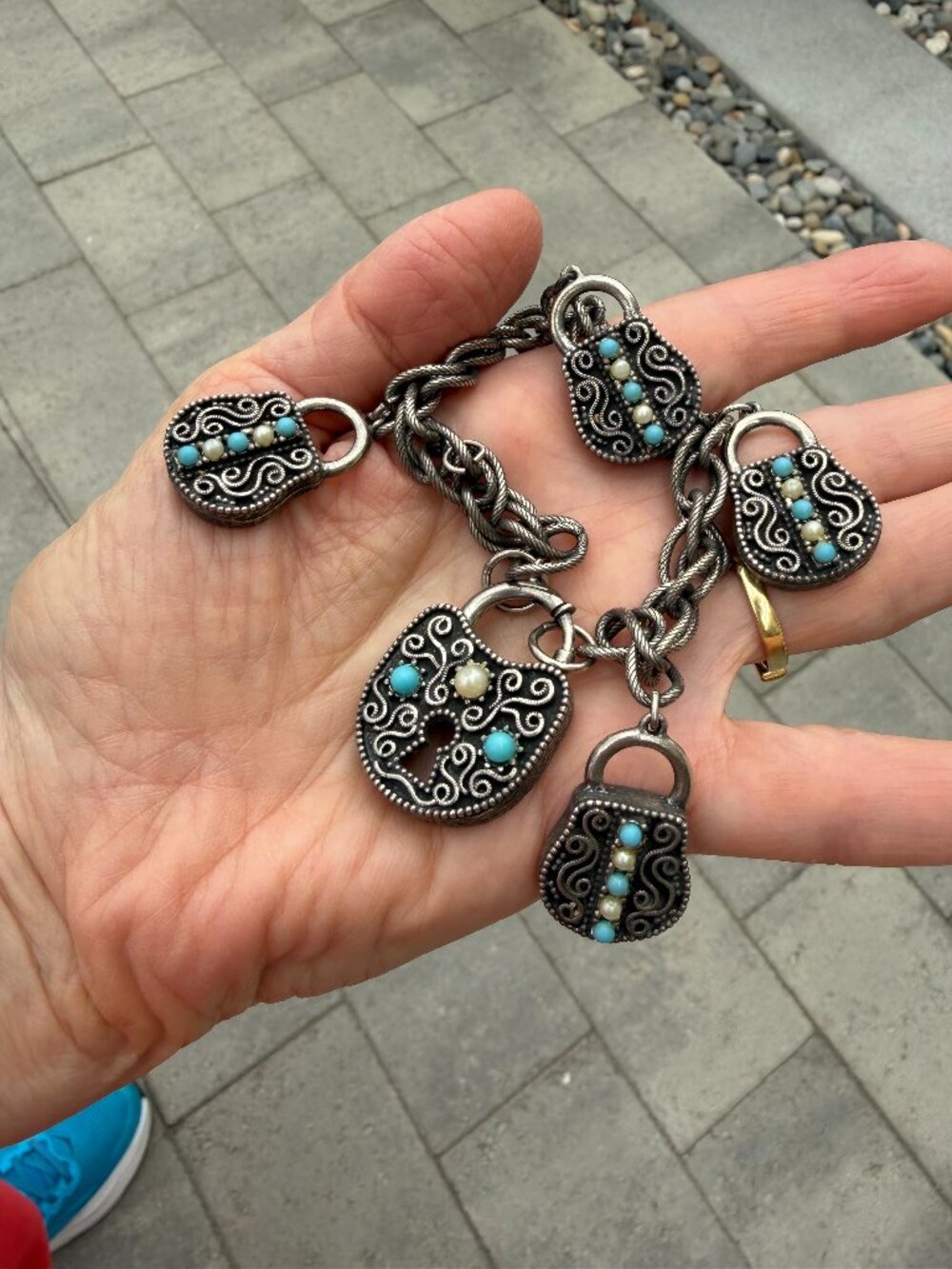 Darling vintage charm bracelet with padlock charms, 7 1/4"